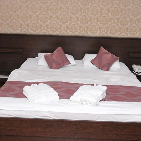 Xudaferin Hotel Baku Bagian luar foto