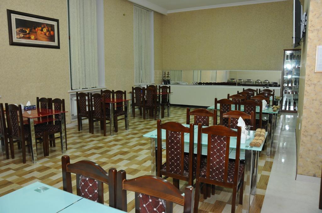 Xudaferin Hotel Baku Bagian luar foto