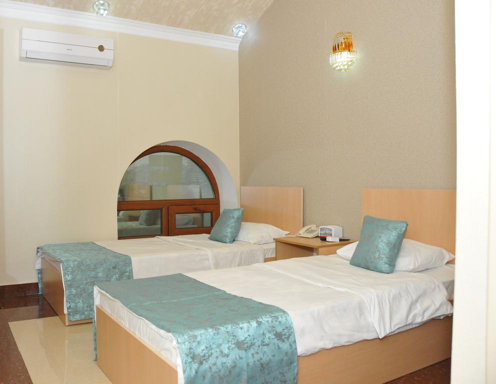 Xudaferin Hotel Baku Bagian luar foto
