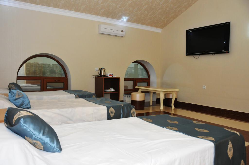 Xudaferin Hotel Baku Bagian luar foto